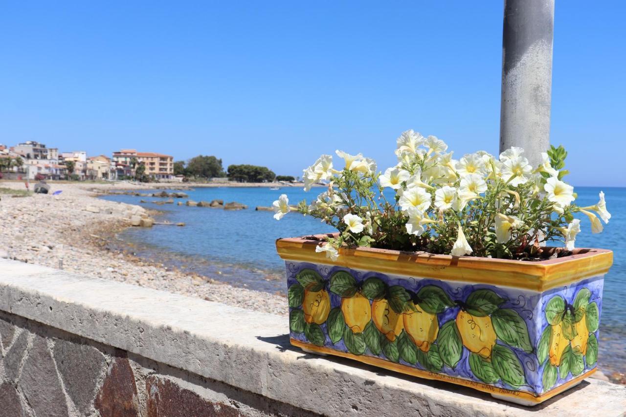 Villa Terrazza Lungomare Caronia Marina Exterior foto